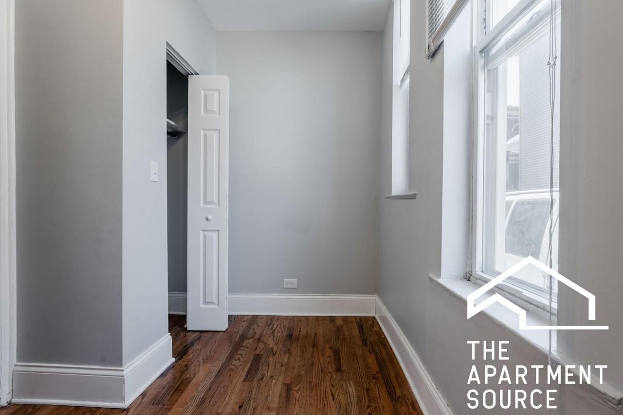 3614 W George St #1F - Photo 3 of 19