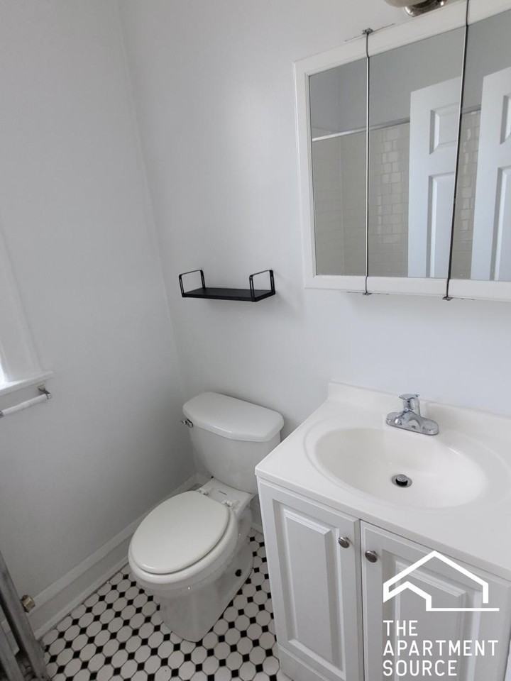1145 W Morse Ave #108 - Photo 5 of 12