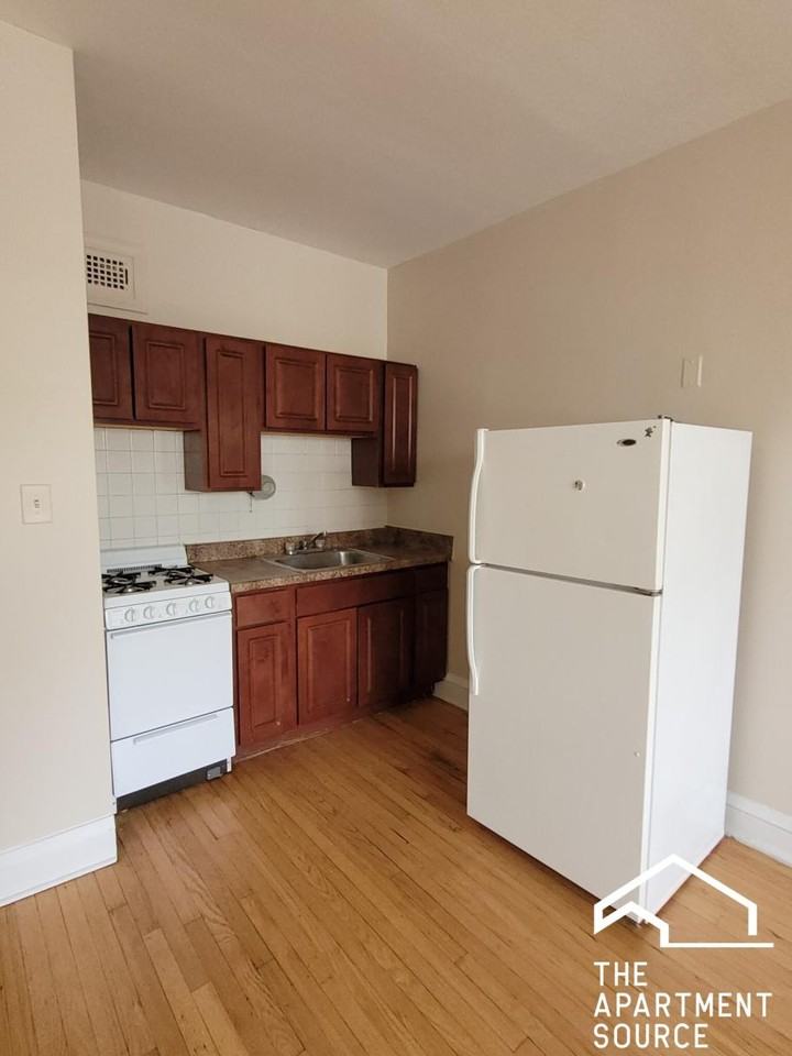 1145 W Morse Ave #108 - Photo 7 of 12