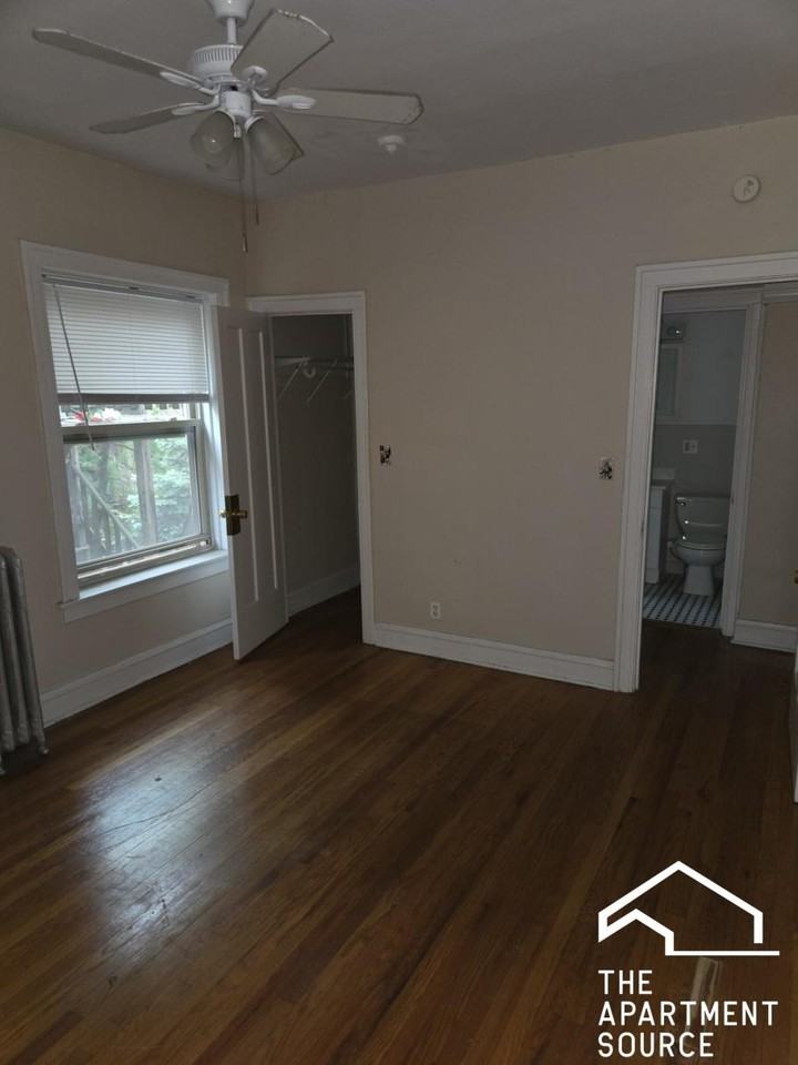 828 Reba Pl #2S - Photo 7 of 10