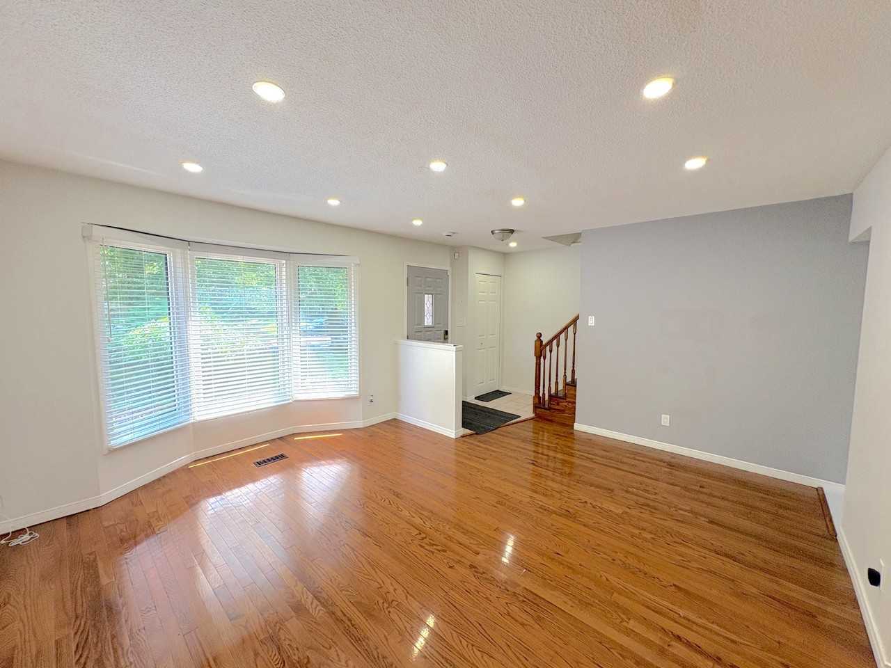 39 Elma Street - Photo 7 of 48