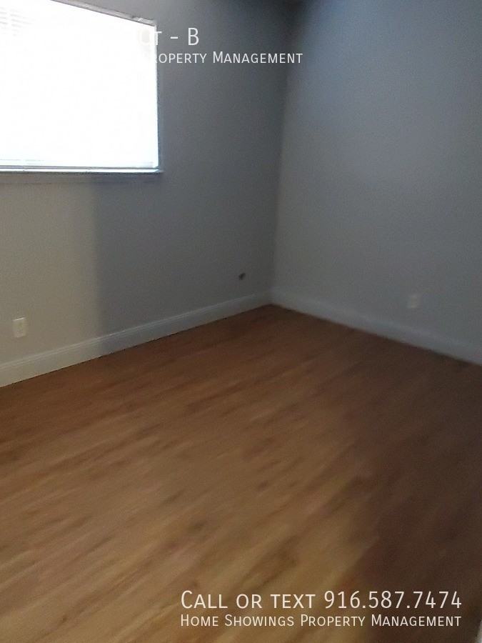 828 Pecan St #B - Photo 5 of 5