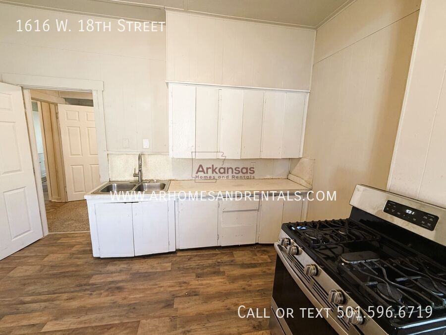 1616 W 18th St - Photo 5 of 10