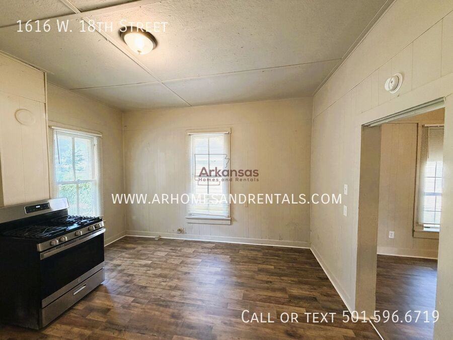 1616 W 18th St - Photo 6 of 10