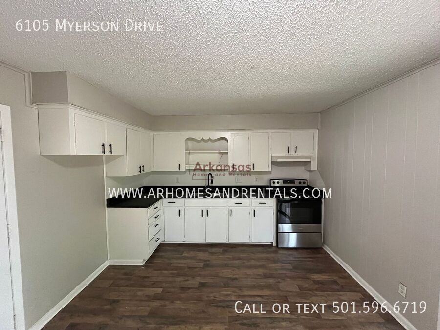 6105 Myerson Dr - Photo 4 of 9