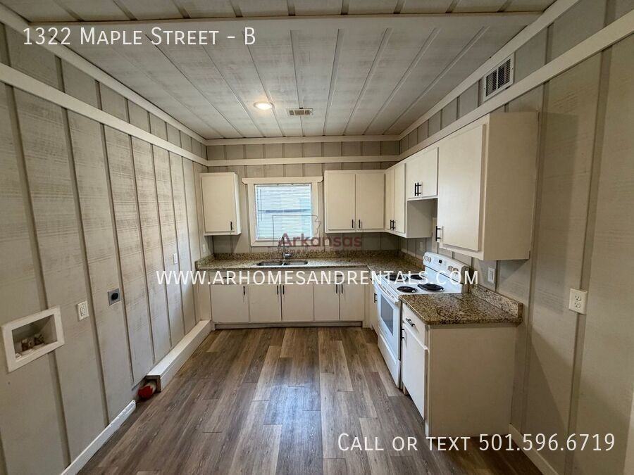 1322 Maple St #B - Photo 6 of 11