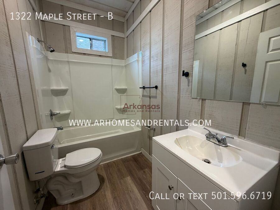 1322 Maple St #B - Photo 7 of 11