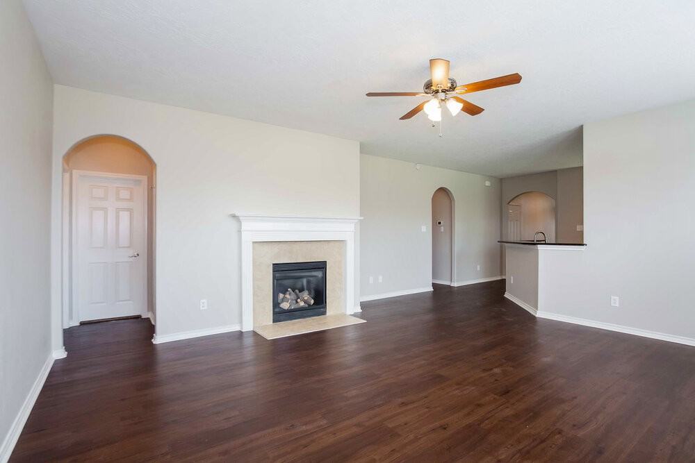 11003 Oasis View Ln - Photo 3 of 15