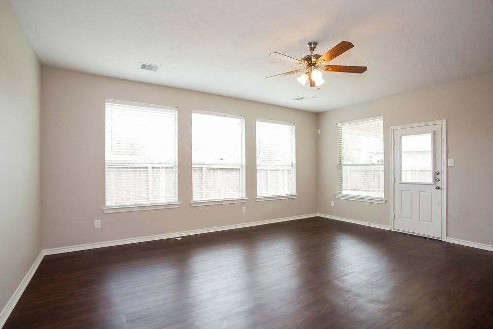 11003 Oasis View Ln - Photo 4 of 15