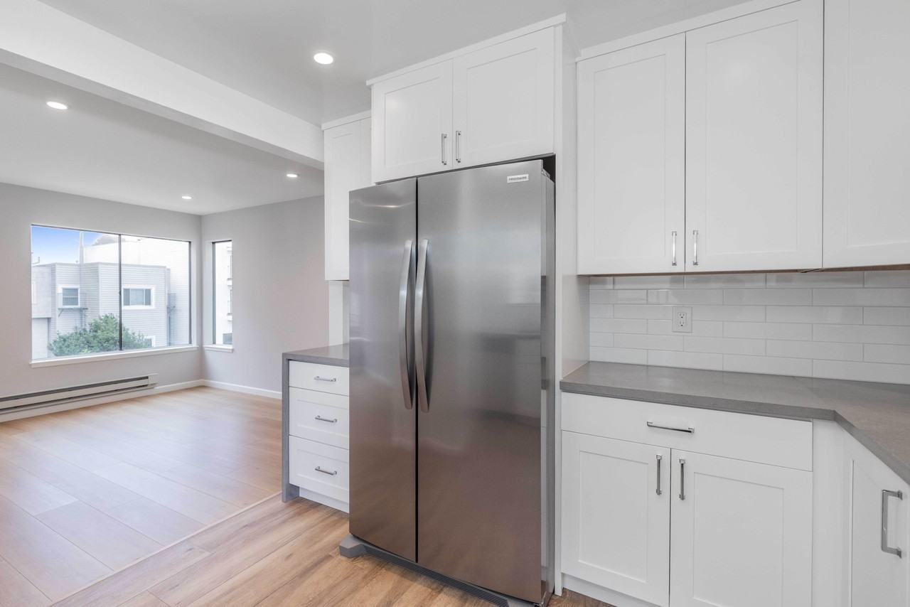 410 44th Ave #303 - Photo 6 of 30