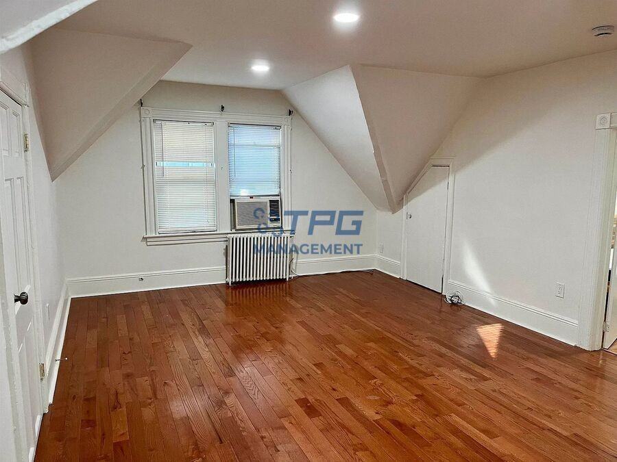 14 E 42nd St #3 - Photo 7 of 13