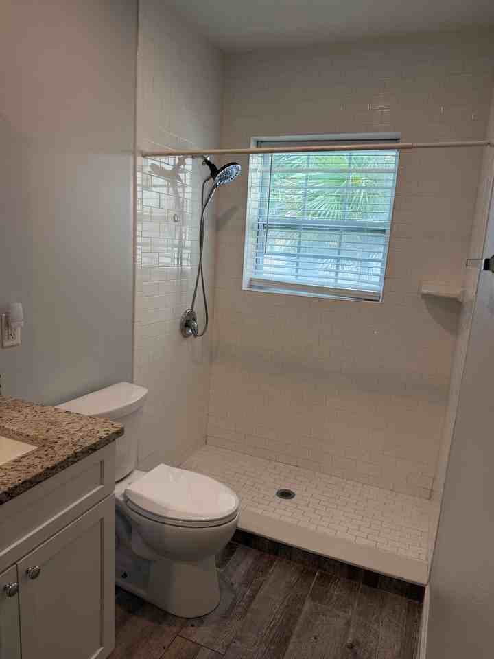 522 Holt Ave - Photo 6 of 9