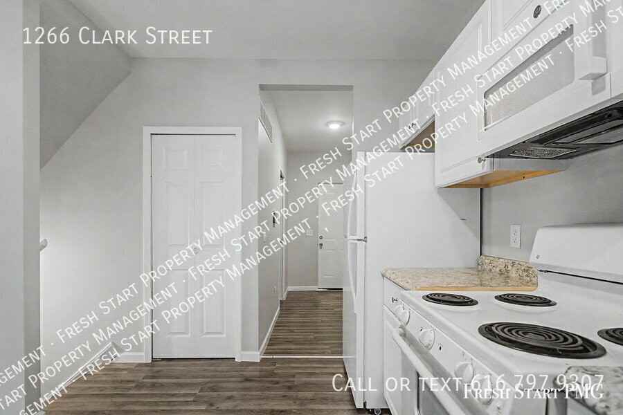 1266 Clark St - Photo 5 of 26