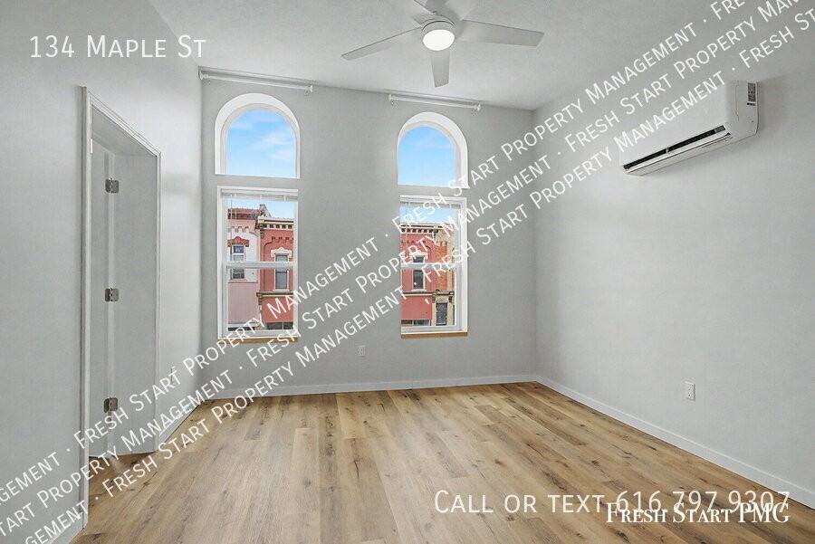 134 Maple St - Photo 2 of 32