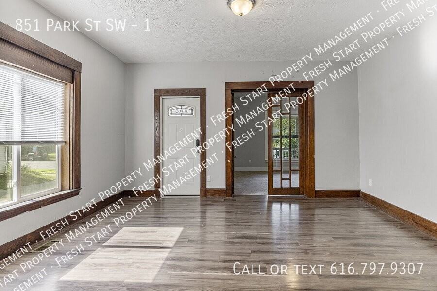 851 Park St Sw #1 - Photo 6 of 15