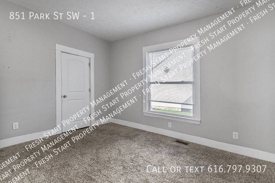 851 Park St Sw #1 - Photo 7 of 15