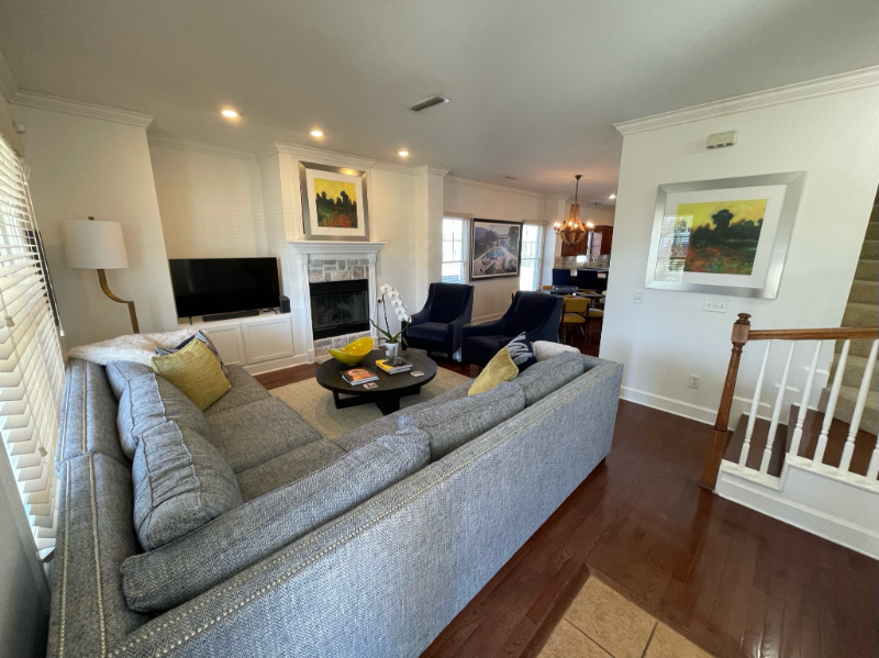 1521 Ne Dysart Woods Ln - Photo 4 of 24