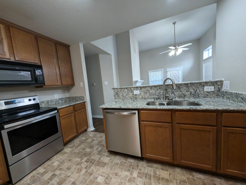 8915 Wild Rose Ln - Photo 3 of 20