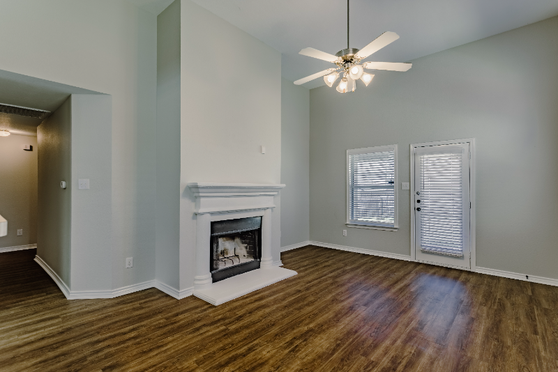8915 Wild Rose Ln - Photo 6 of 20