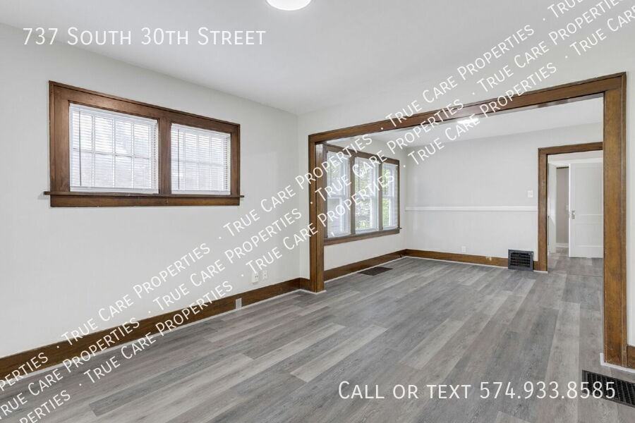 737 S 30th St - Photo 2 of 19
