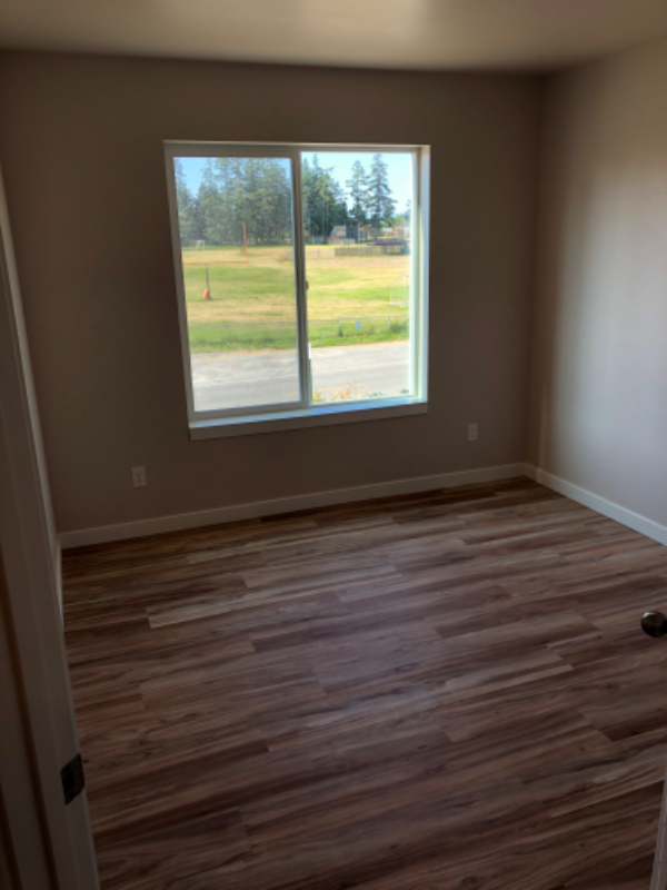 730B 730 - Photo 5 of 11