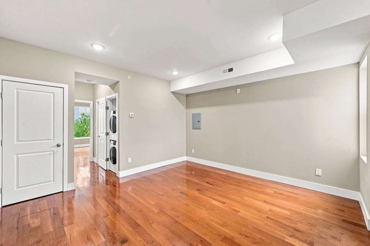 1406 Point Breeze Ave #3 - Photo 5 of 9