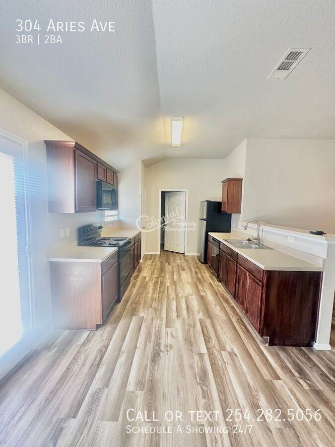 304 Aries Ave - Photo 5 of 11