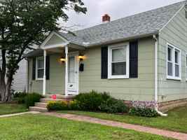 featured image of 215 Willow Ave