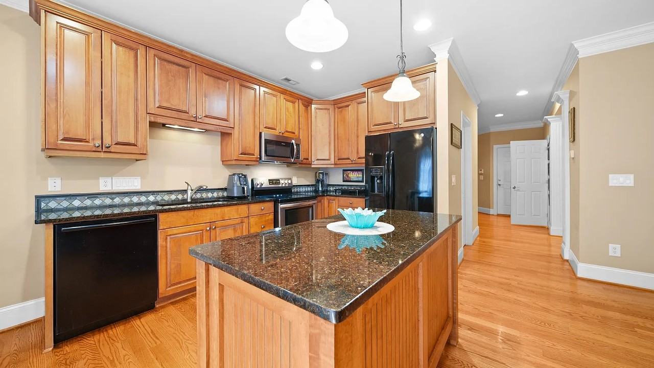 804 Talking Stick Ln - Photo 5 of 17