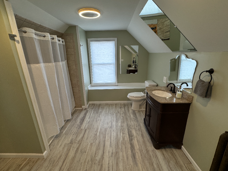 912 Bank St #3 - Photo 6 of 11
