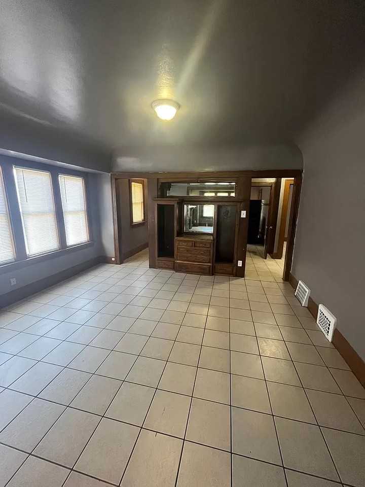 2749 N 45th St #2751 - Photo 4 of 9