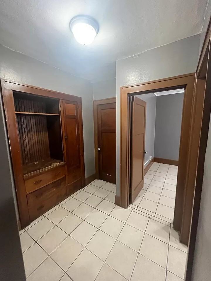 2749 N 45th St #2751 - Photo 5 of 9