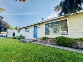340 Sw Deer St - Photo 1 of 1
