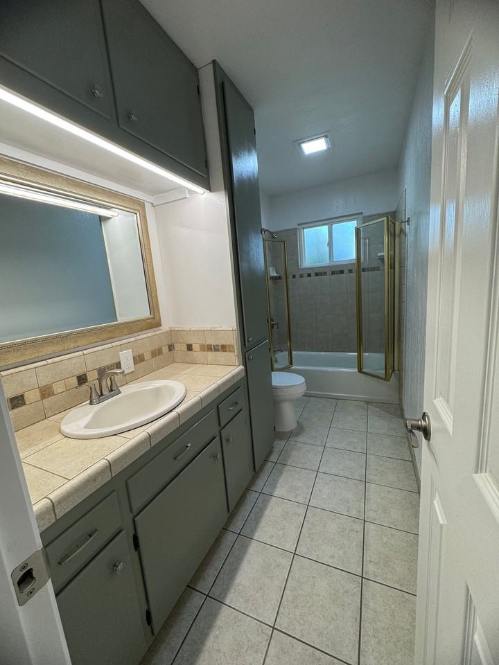 16095 Idaho Ave - Photo 4 of 14