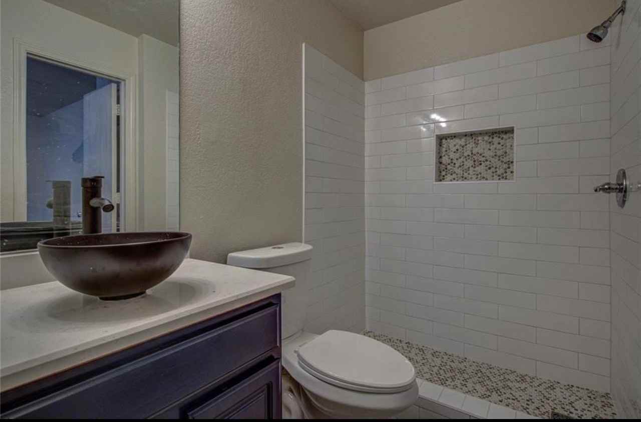 404 Eagle Creek Way - Photo 4 of 6