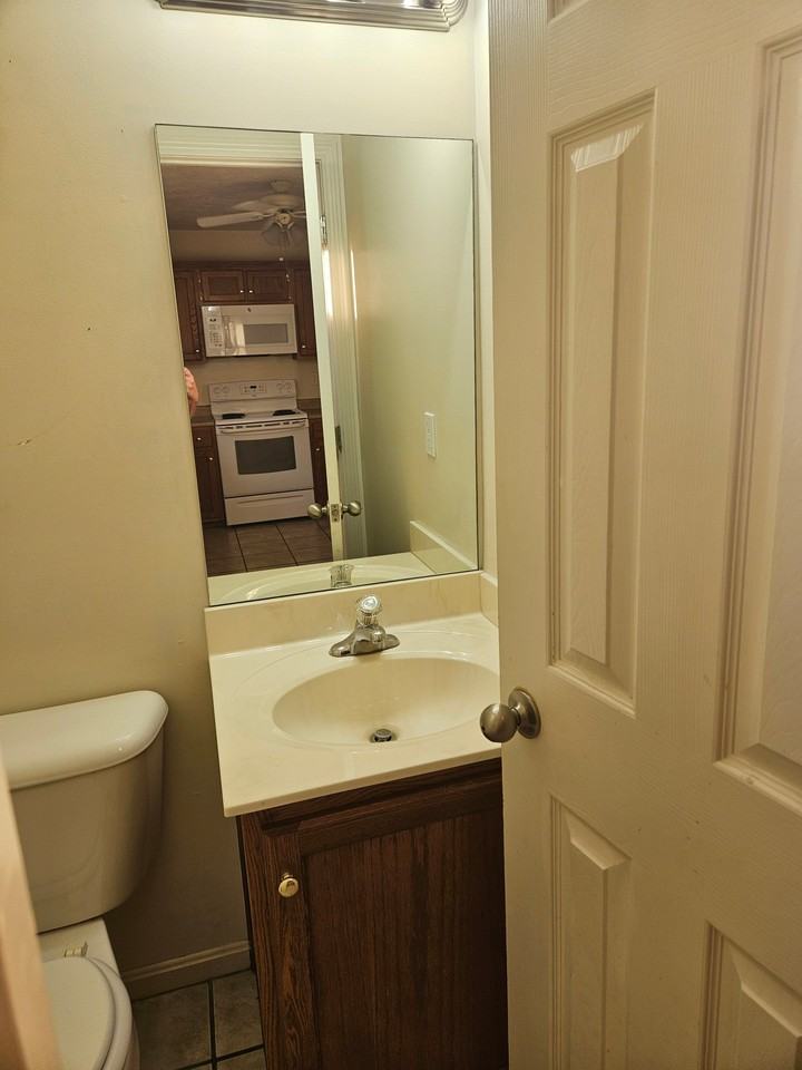 57 Haven Ct #2 - Photo 6 of 7