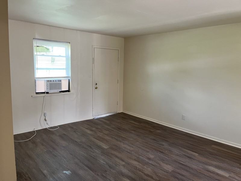 694 Hickory St - Photo 4 of 18