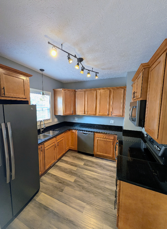 239 Bachtel St Se - Photo 4 of 16