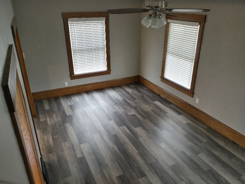 239 Bachtel St Se - Photo 5 of 16