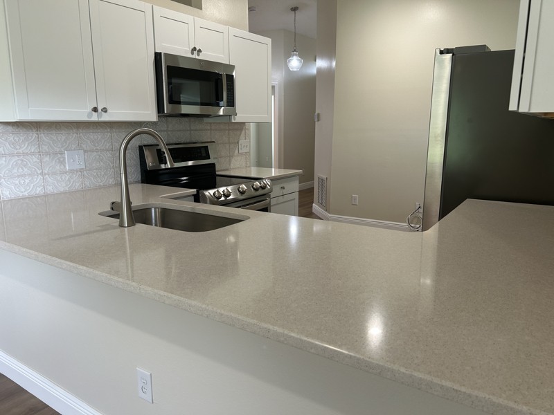 526 Seasons Ct - Photo 3 of 23