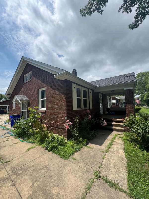 1453 E Clay St - Photo 3 of 15