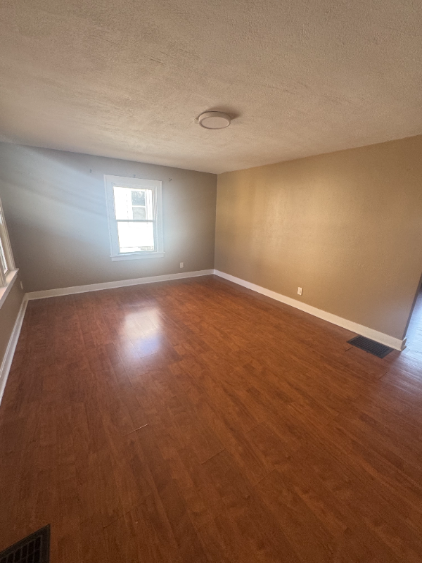 1453 E Clay St - Photo 5 of 15