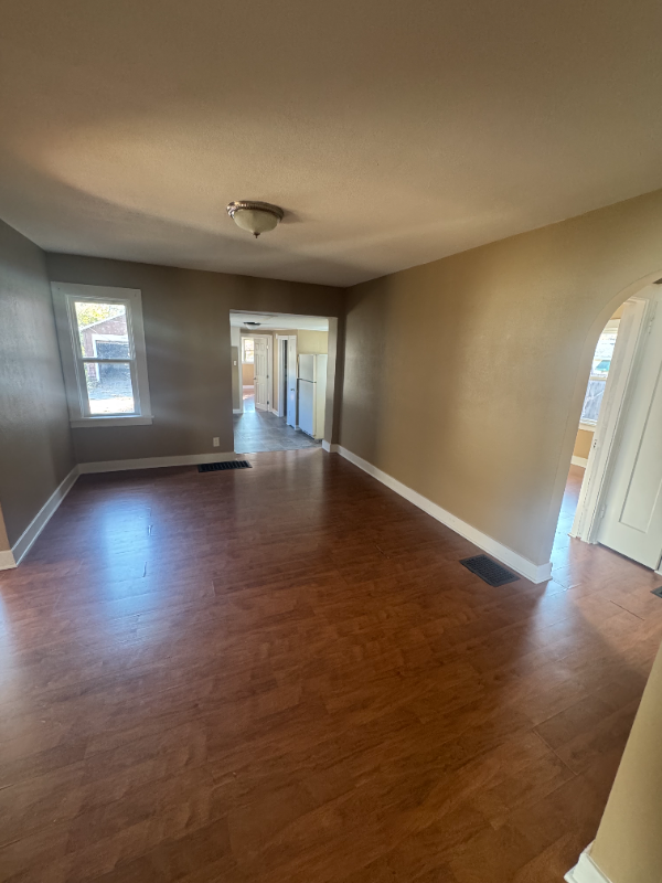 1453 E Clay St - Photo 7 of 15