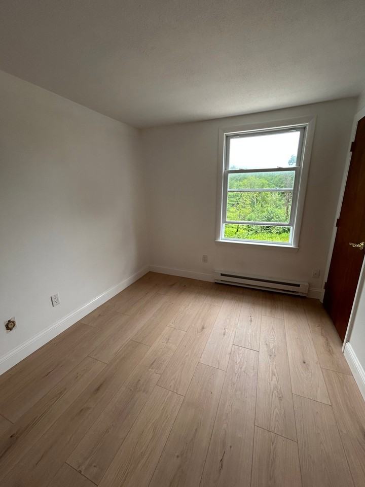 510/512 South Main Street #1 - Photo 3 of 5