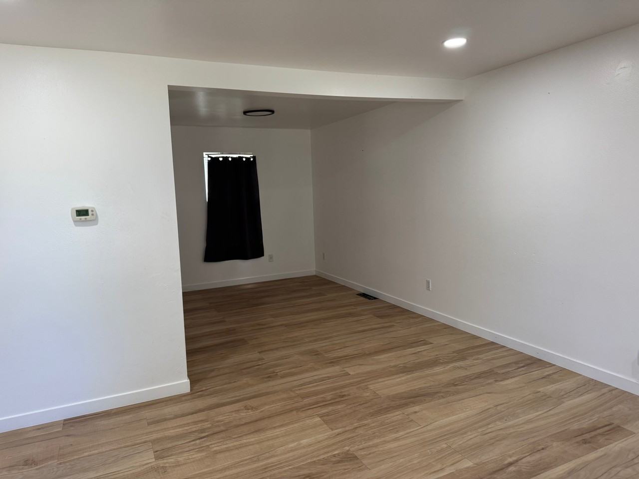 1005 Benham St - Photo 3 of 16