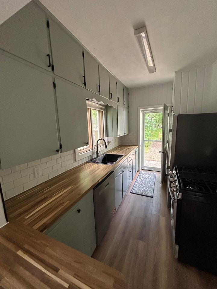 722 S Jefferson St - Photo 3 of 11