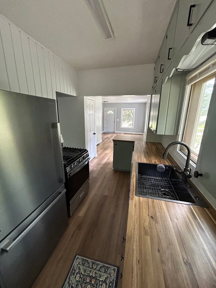 722 S Jefferson St - Photo 4 of 11