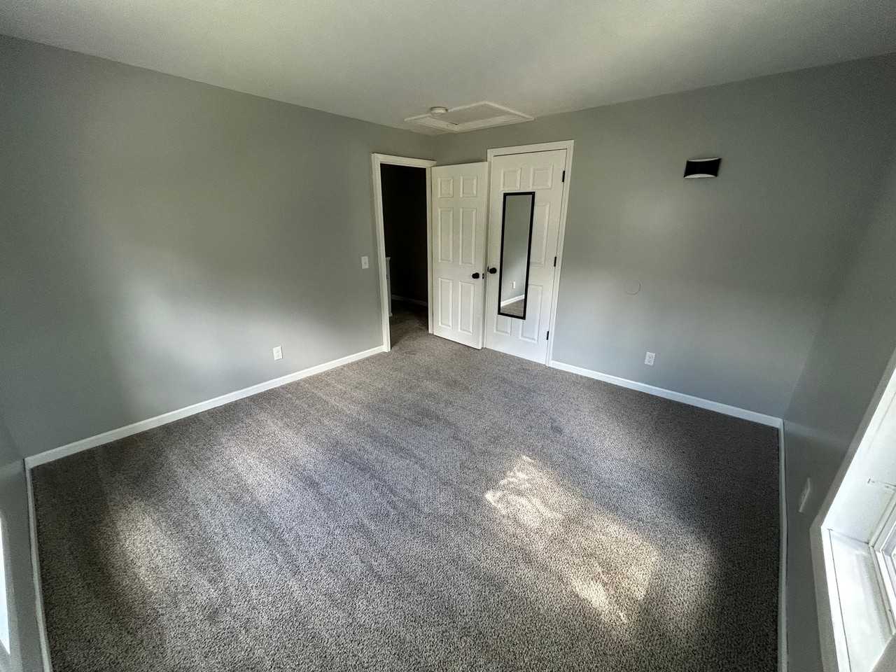 722 S Jefferson St - Photo 6 of 11