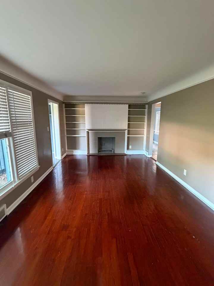 220 Greenvale Rd - Photo 2 of 11