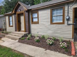 featured image of 812 N 5th St
